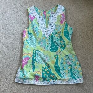 EUC Lilly Pulitzer southern belle peacock print shift top